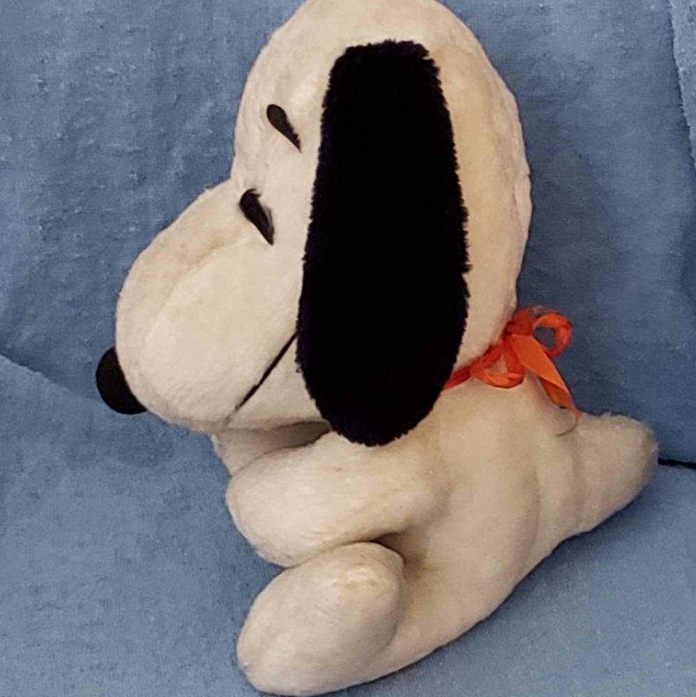 VTG Snoopy AUTHENTIC plush toy